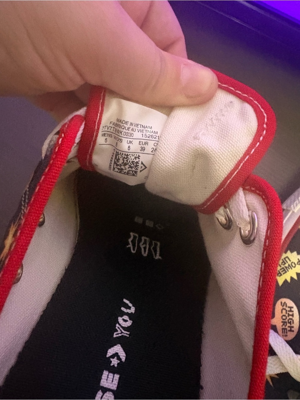 Converse - Picture 3 of 7
